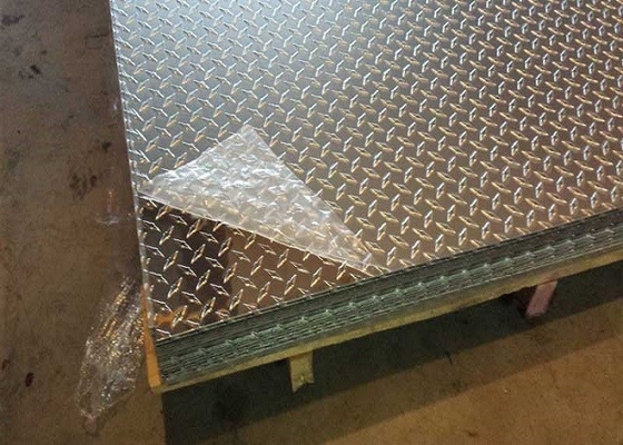 China 5052 H32 Aluminum Diamond Plate Thickness Custom For Commercial Vehicles supplier