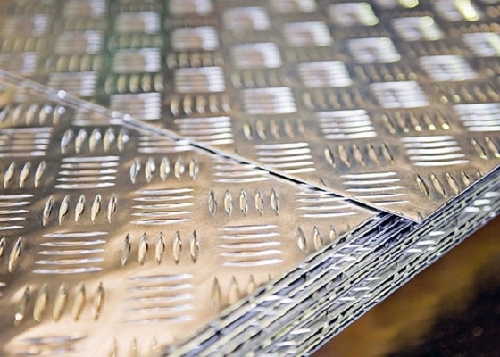 China 1050 H14 1.5X1250X2500 aluminum checker diamond treadplates raised plates supplier