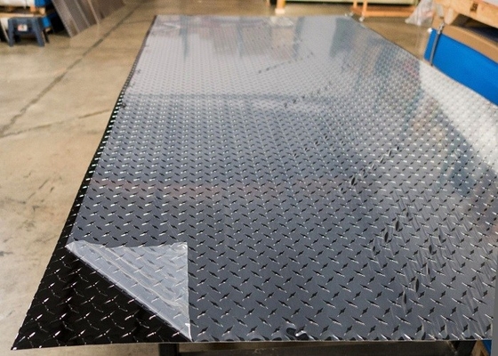 China ASTM B209-10 5052 Aluminum Sheet , Aluminium Chequer Plate Sheet With One Side PVC supplier